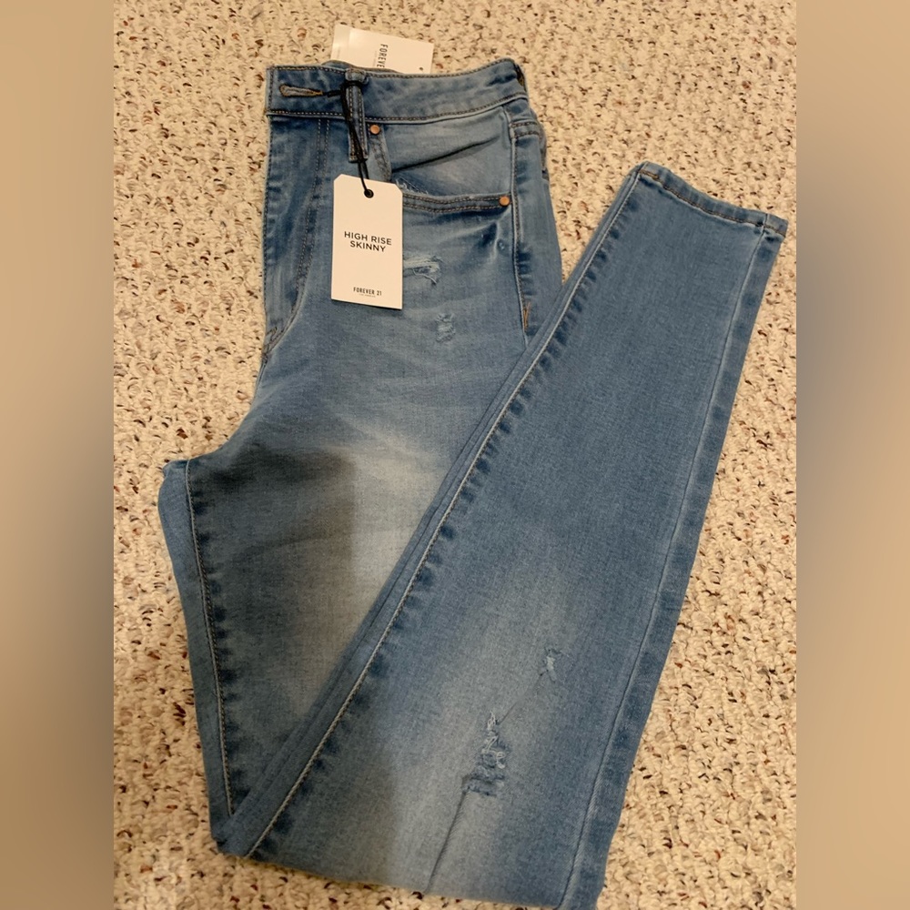 Forever 21 high rise skinny Jean size 27